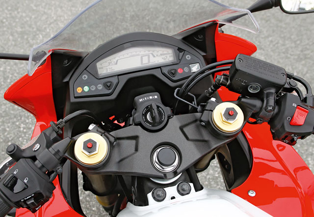 Honda CBR 600 F ABS Cockpit