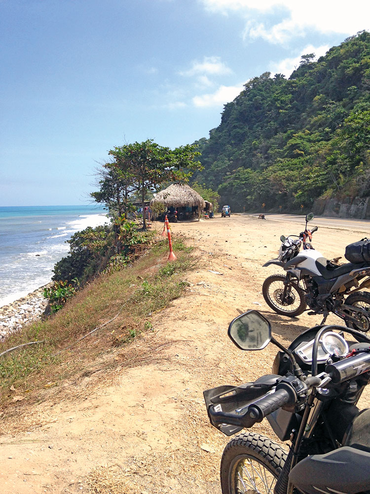 An der Küste - Kolumbien mit Motor2Travel