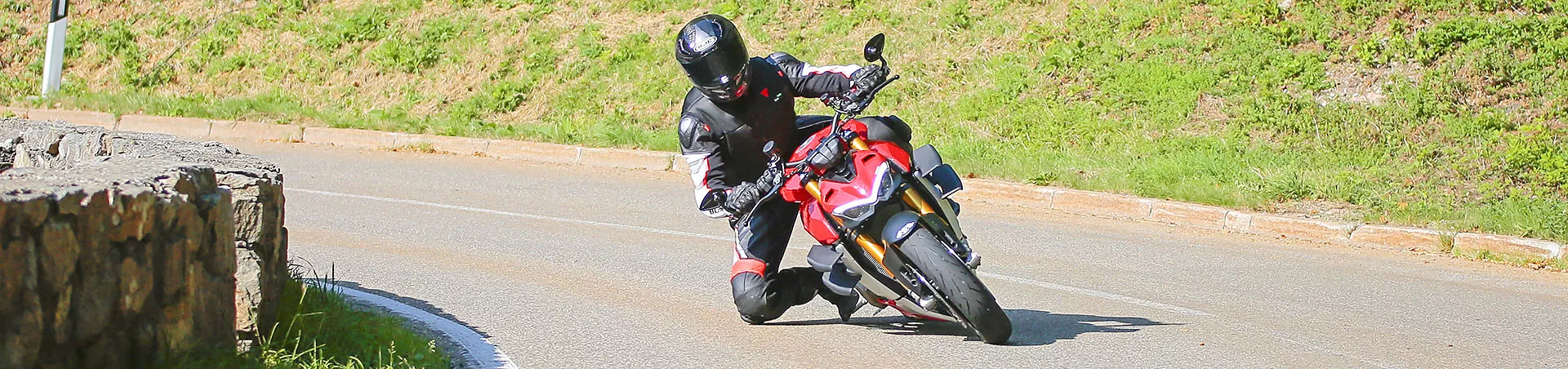 Titelbild-Ducati-Streetfighter-V4S_25-09-2020_89345