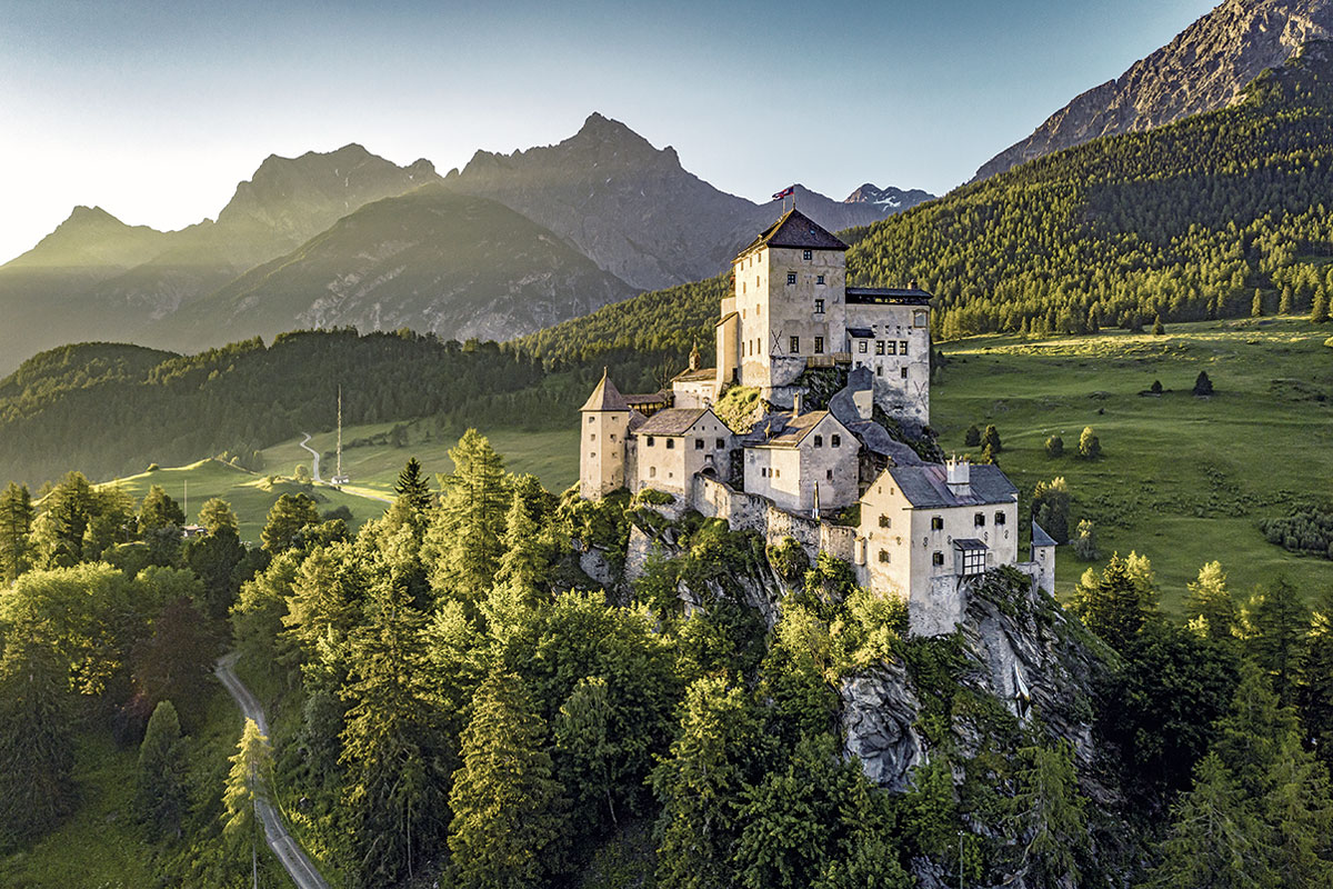 Schloss Tarasp, Foto: Schweiz Tourismus