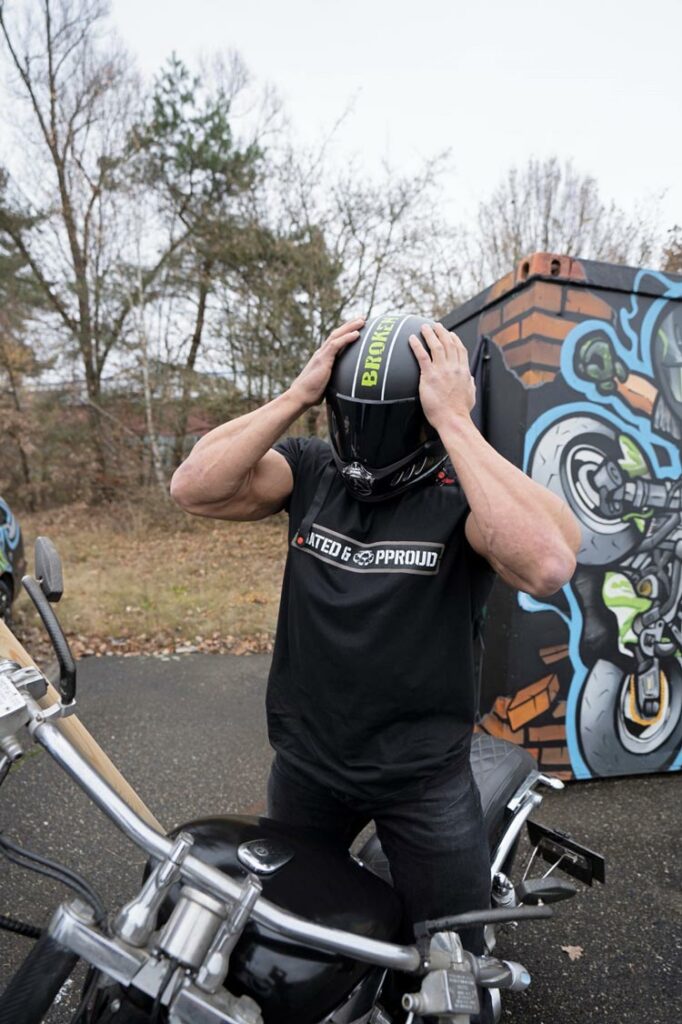 motorradhelm nach sturz ersetzen