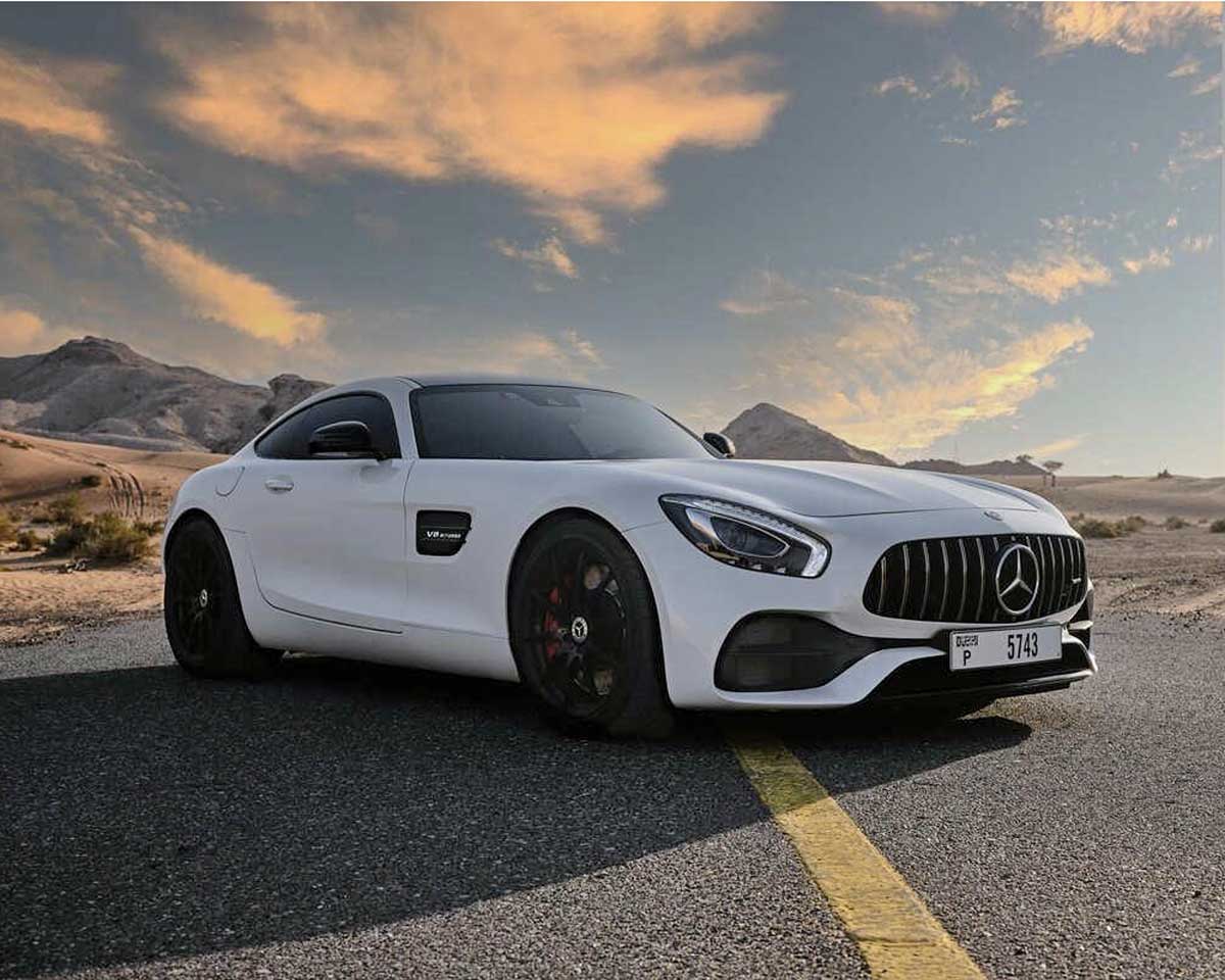 Für Luxusautos ist Dubai bekannt - man kann sie dort auch mieten