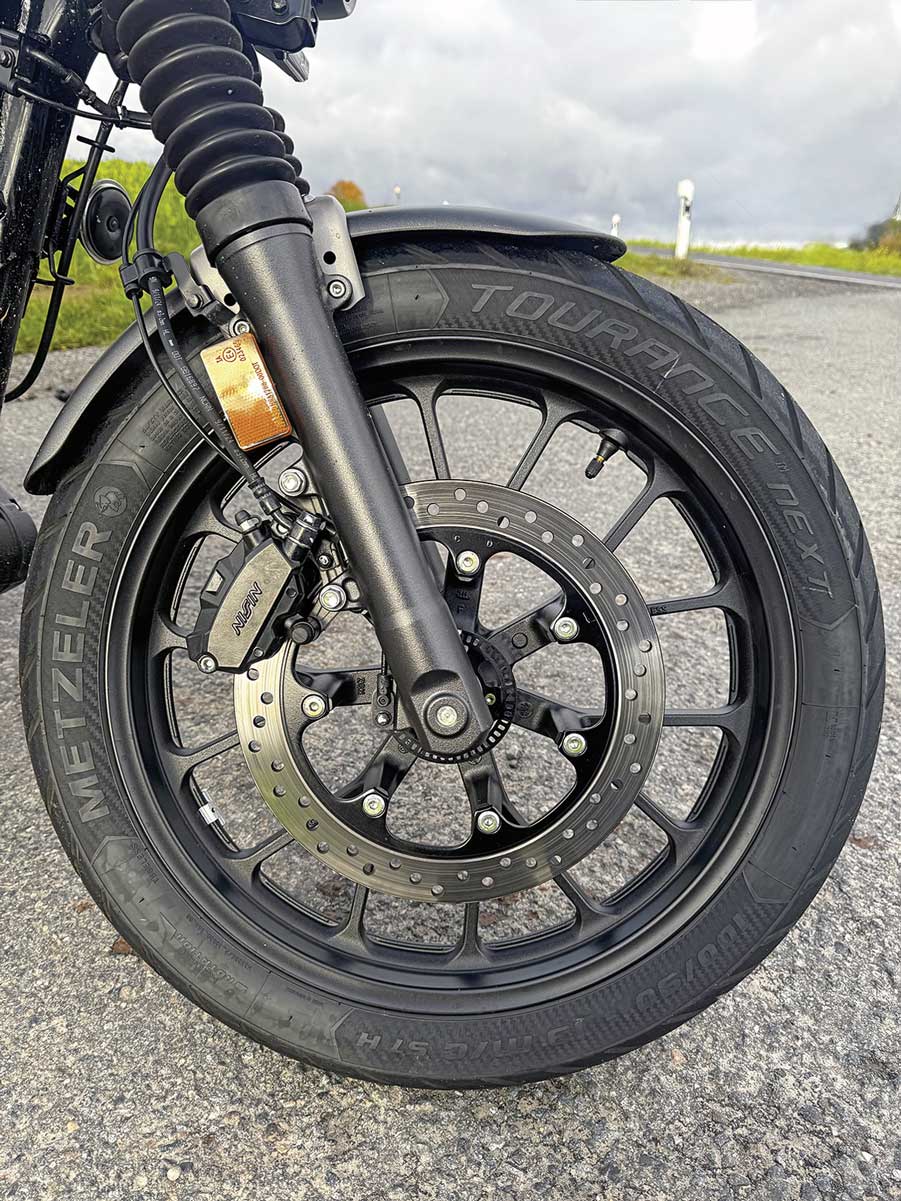 Eigentlich für Reiseenduros, der Metzeler Tourance Next