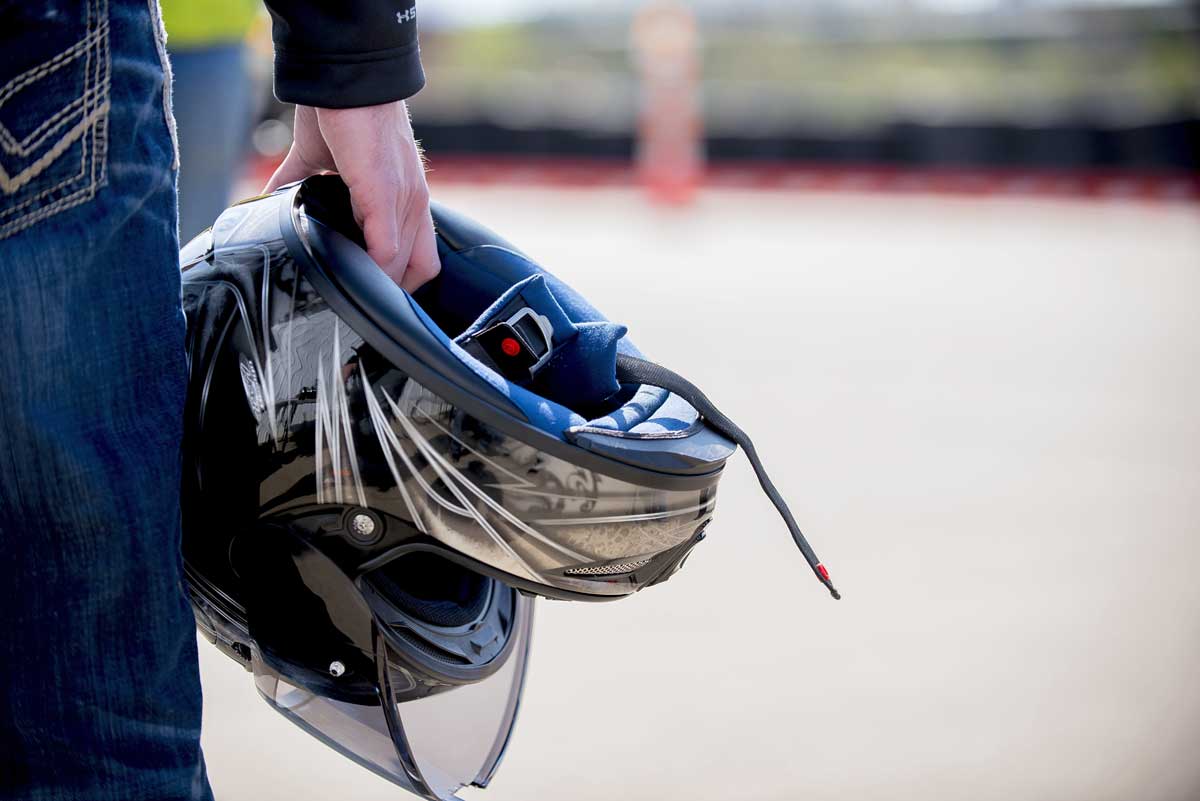 Mit der richtigen Ausstattung ist man auf dem Motorrad sicherer unterwegs