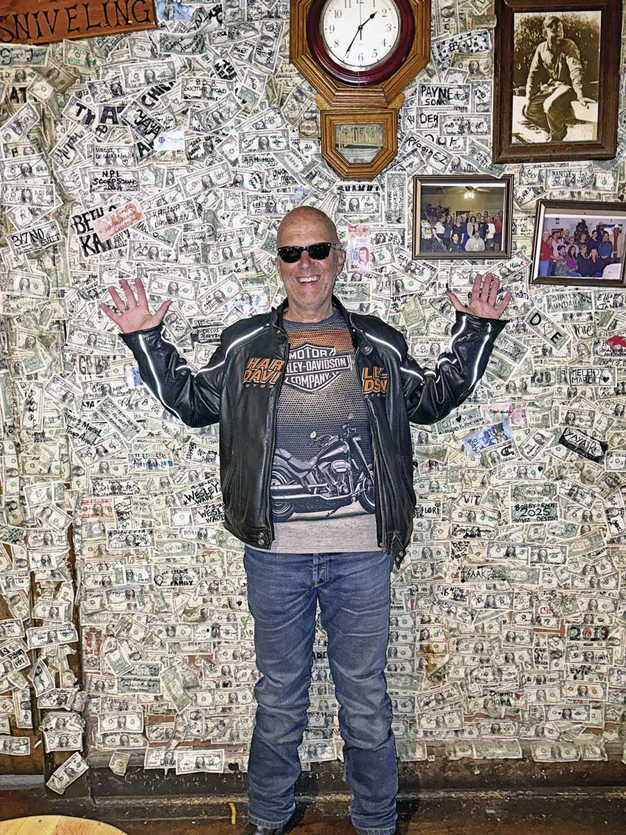 Goldgräberstadt Oatman mit dem berühmten Hotel