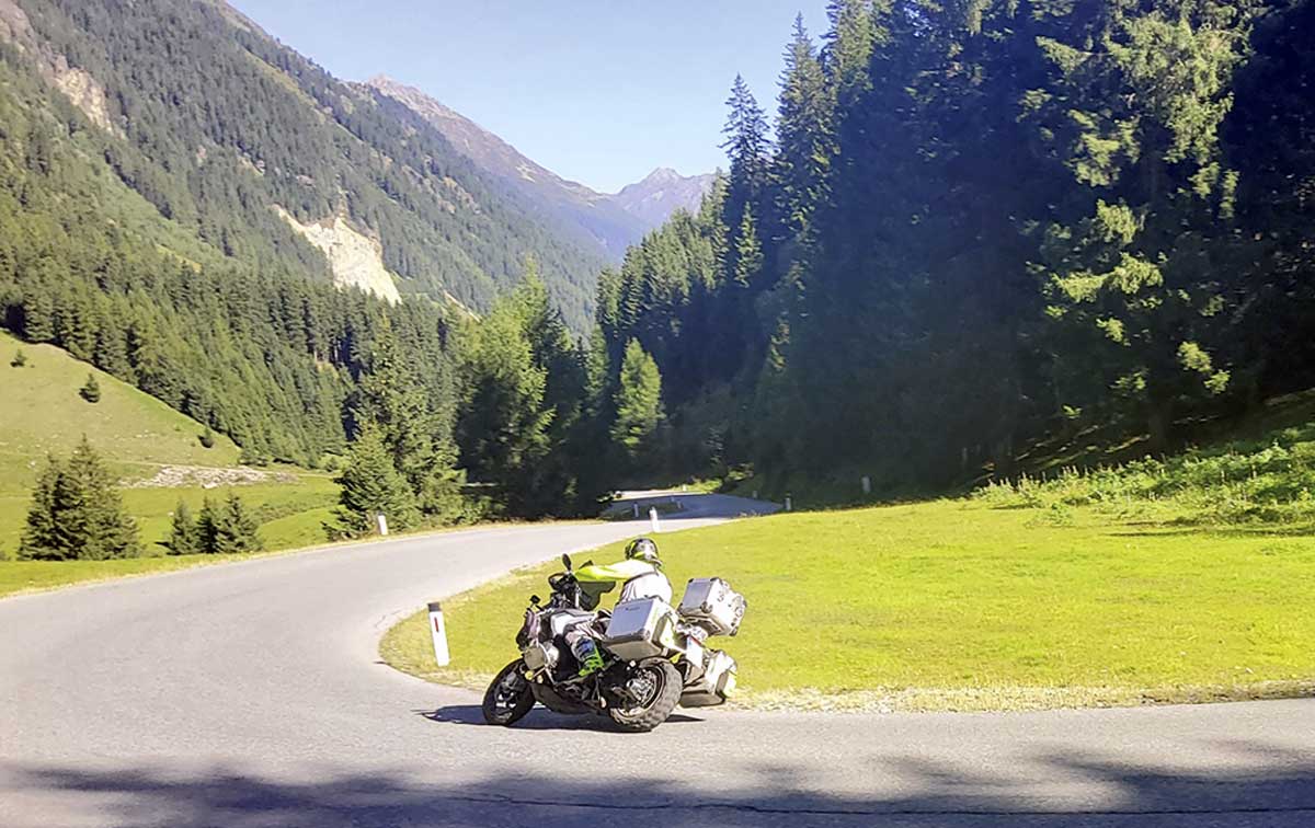 Bei flotter Fahrt guckt man besser nicht in der Landschaft rum!
