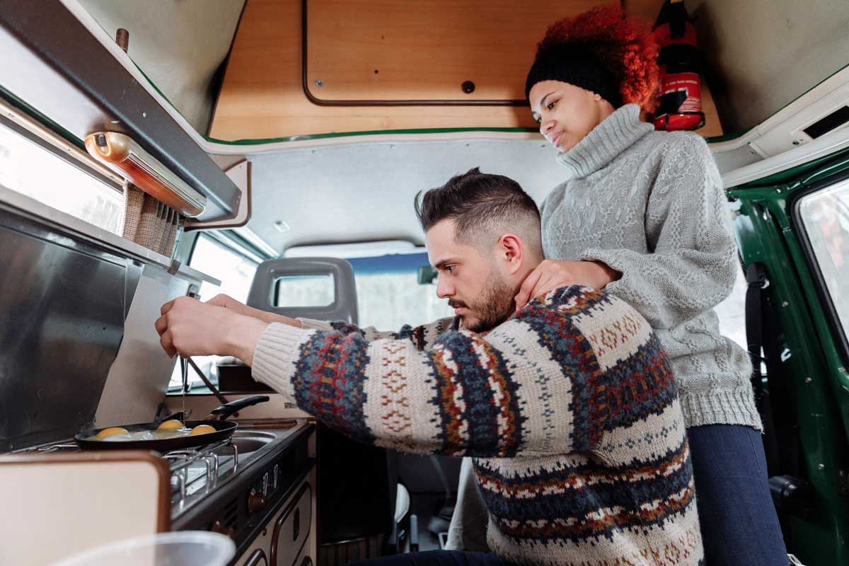 Freiheit & Fahrspaß - Mit Camper und Motorrad auf Tour