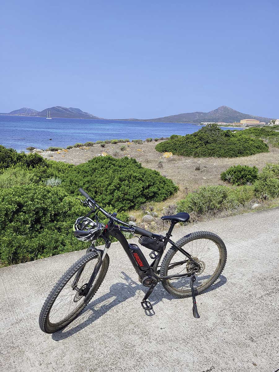 Mit dem Fahrrad auf Asinara unterwegs