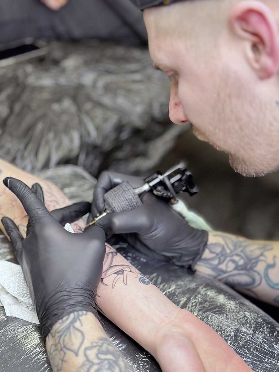 Vielfältige Körperkunst gibts vor Ort